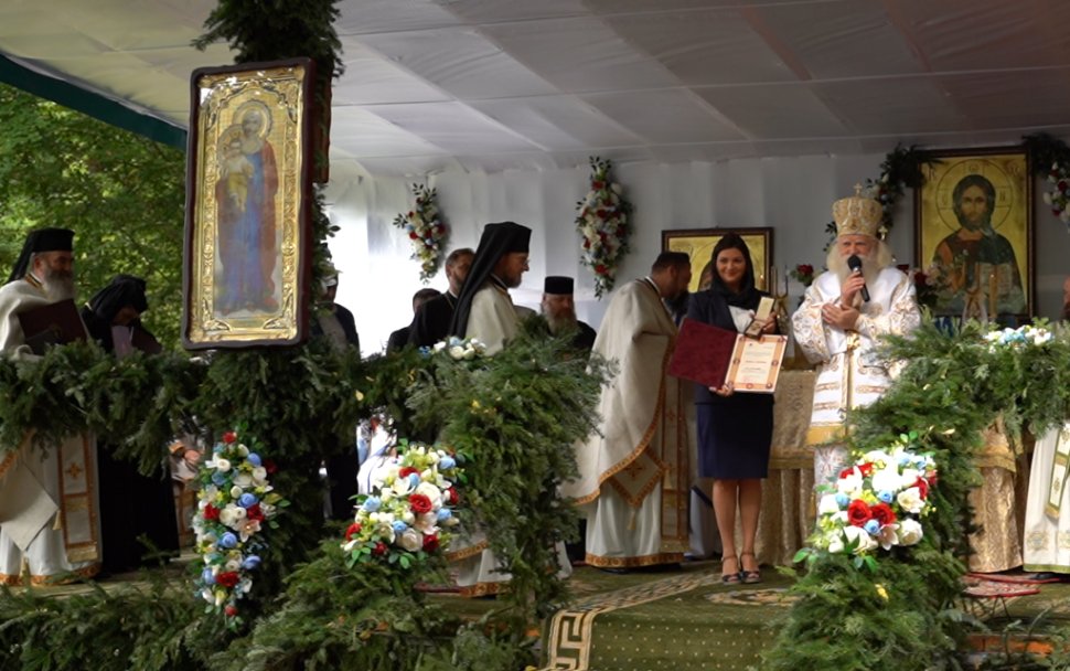 Social democrații suceveni decorați de către IPS Calinic 2537