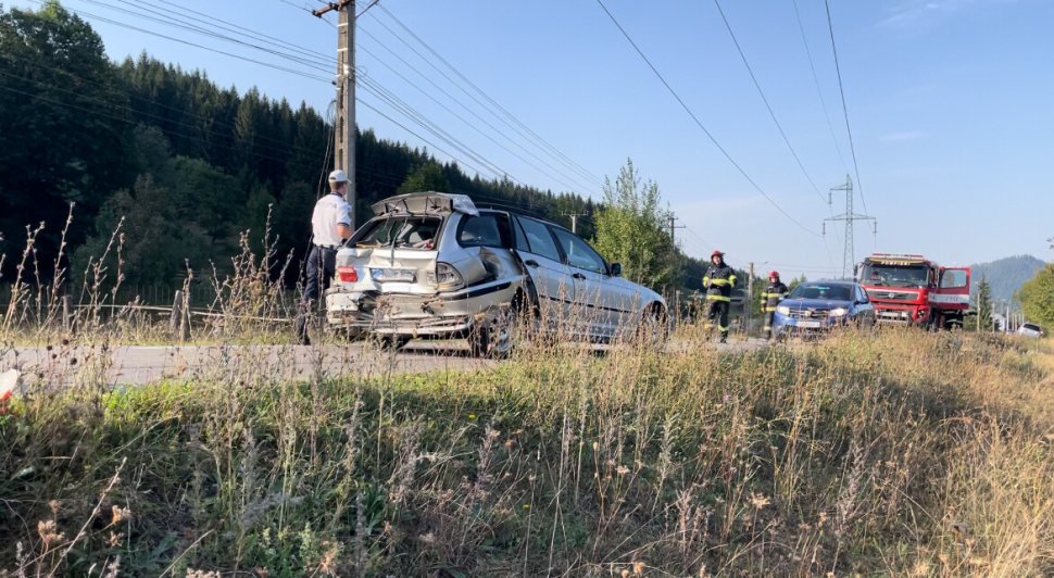 Impact între 2 autoturisme la Stulpicani