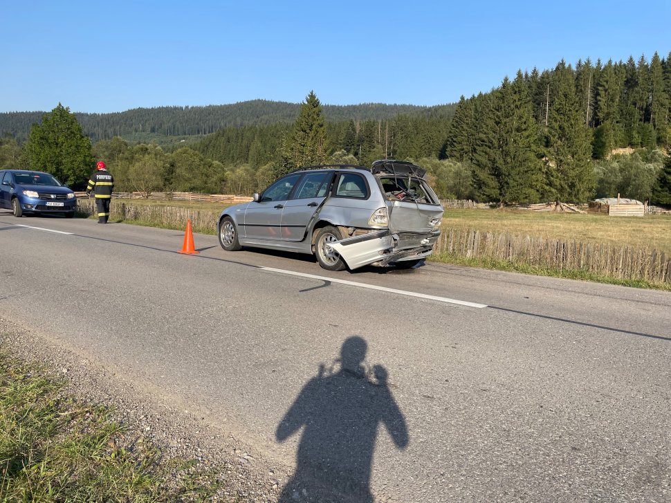Impact între 2 autoturisme la Stulpicani 2568