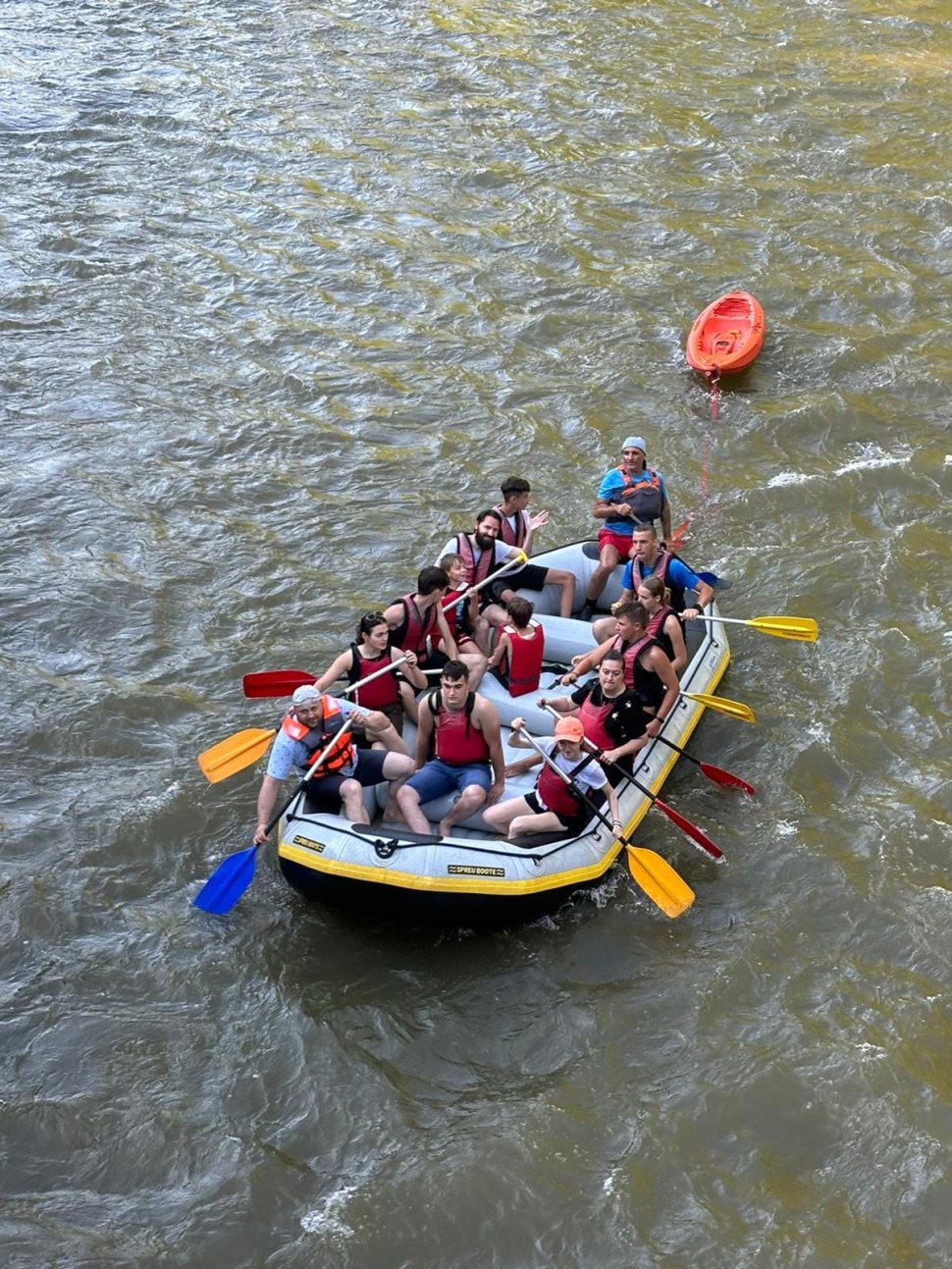 Asociația tinerilor ortodocși suceveni - rafting pe Bistrița 2679