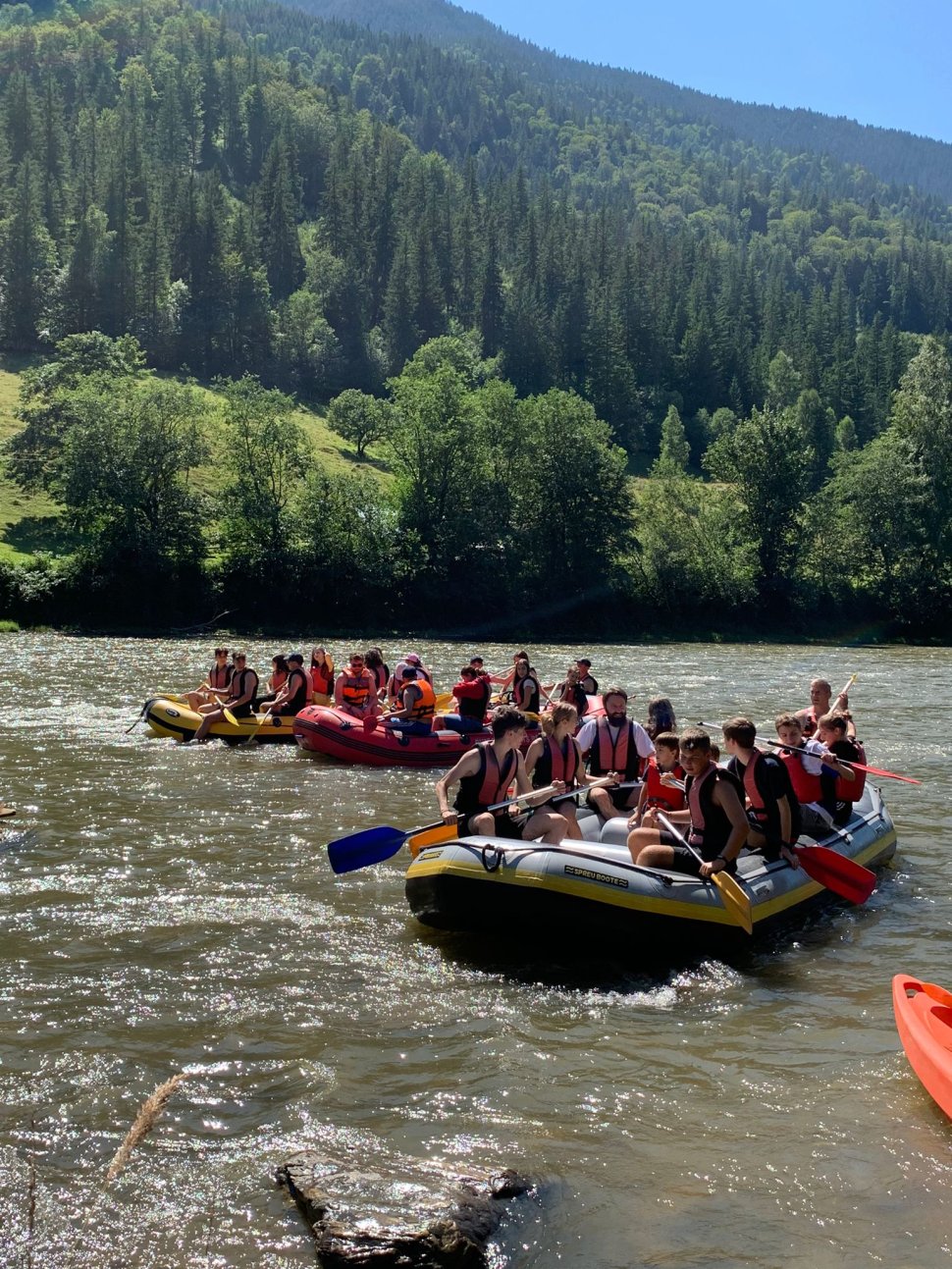 Asociația tinerilor ortodocși suceveni - rafting pe Bistrița 2687