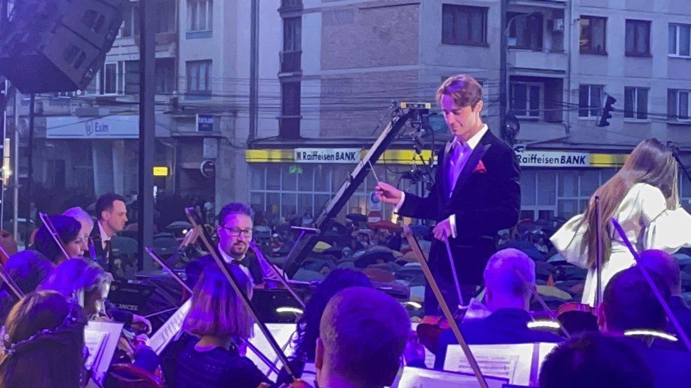 Zâmbete, aplauze și invitați de seamă la „Simfonii de toamnă” 2655