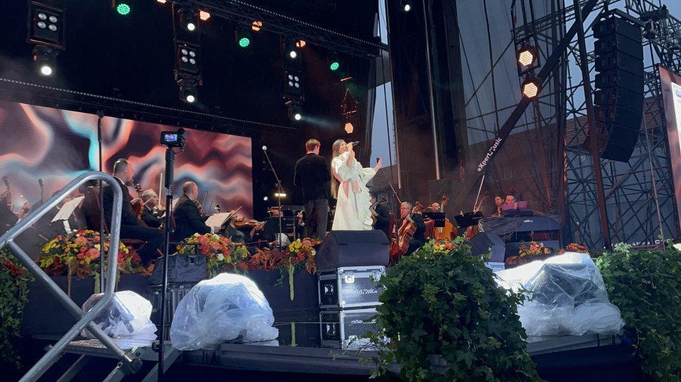 Zâmbete, aplauze și invitați de seamă la „Simfonii de toamnă” 2659