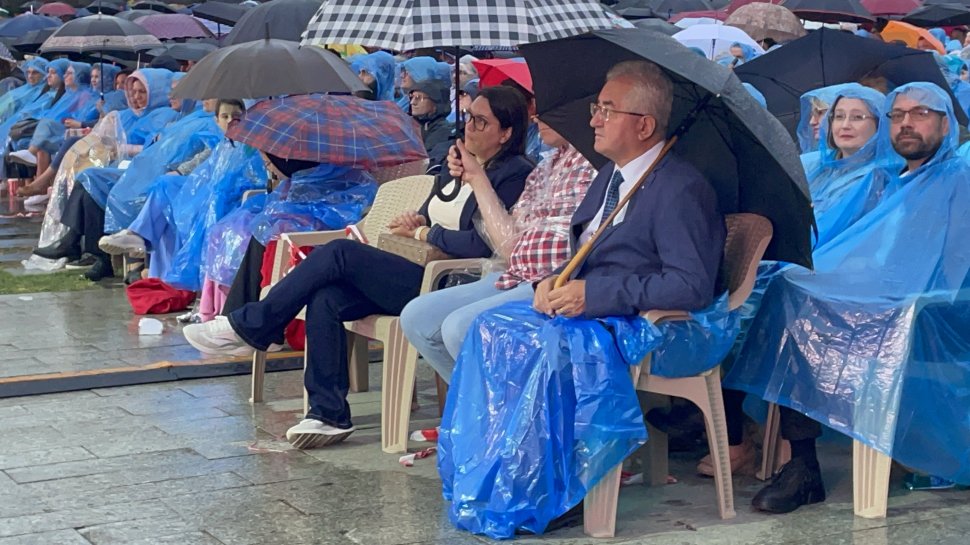 Zâmbete, aplauze și invitați de seamă la „Simfonii de toamnă” 2660