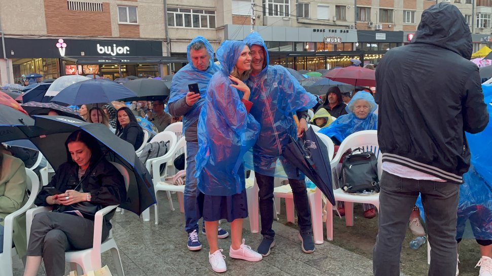 Zâmbete, aplauze și invitați de seamă la „Simfonii de toamnă” 2664