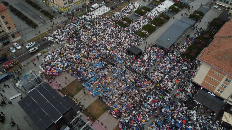 Zâmbete, aplauze și invitați de seamă la „Simfonii de toamnă” 2717