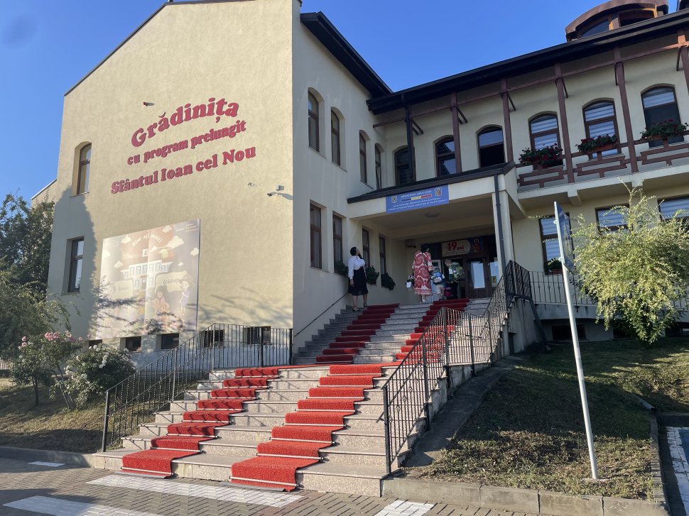 Emotii pentru sute de preșcolari la începutul unui nou an școlar 2730