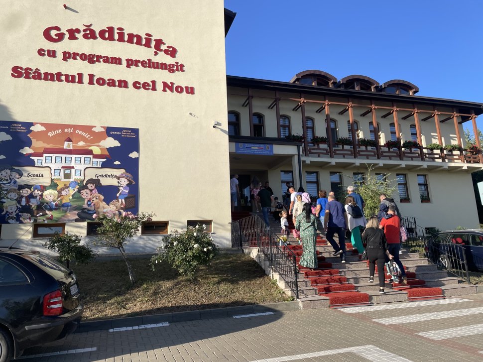 Emotii pentru sute de preșcolari la începutul unui nou an școlar 2734