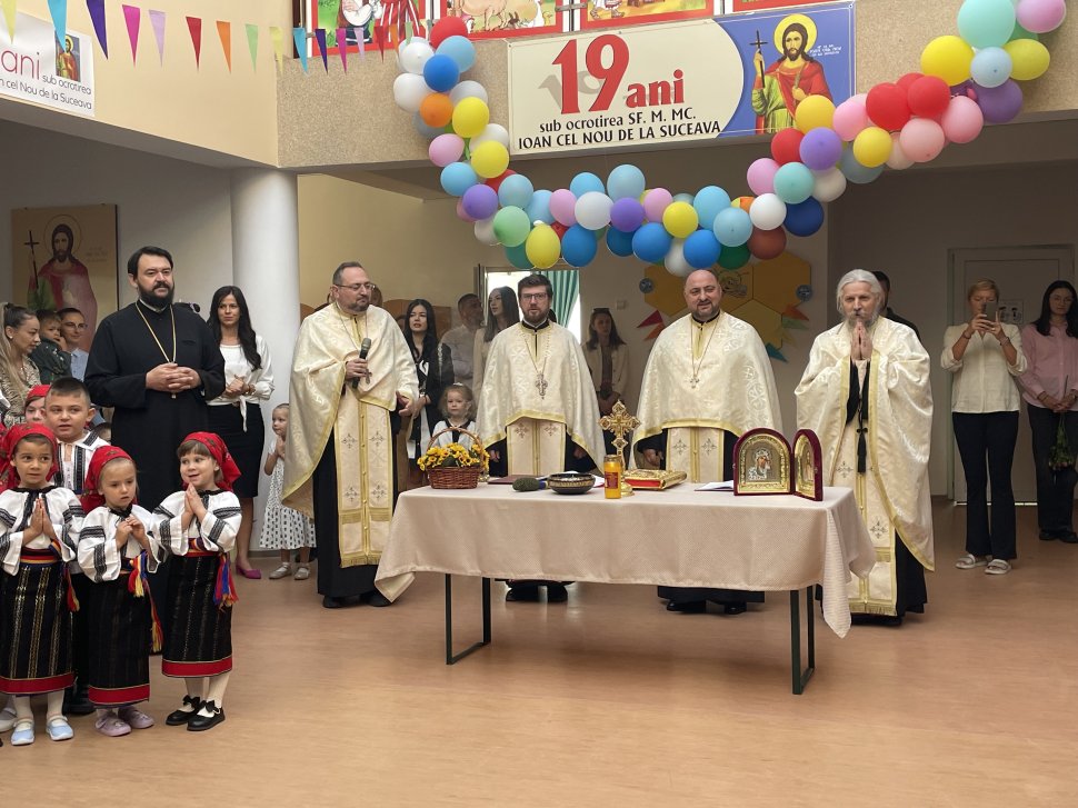 Emotii pentru sute de preșcolari la începutul unui nou an școlar 2737