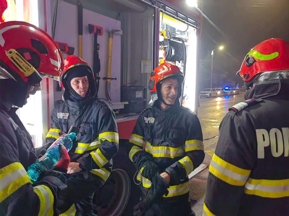 Incendiu în miez de noapte la un magazin alimentar din Suceava 2728