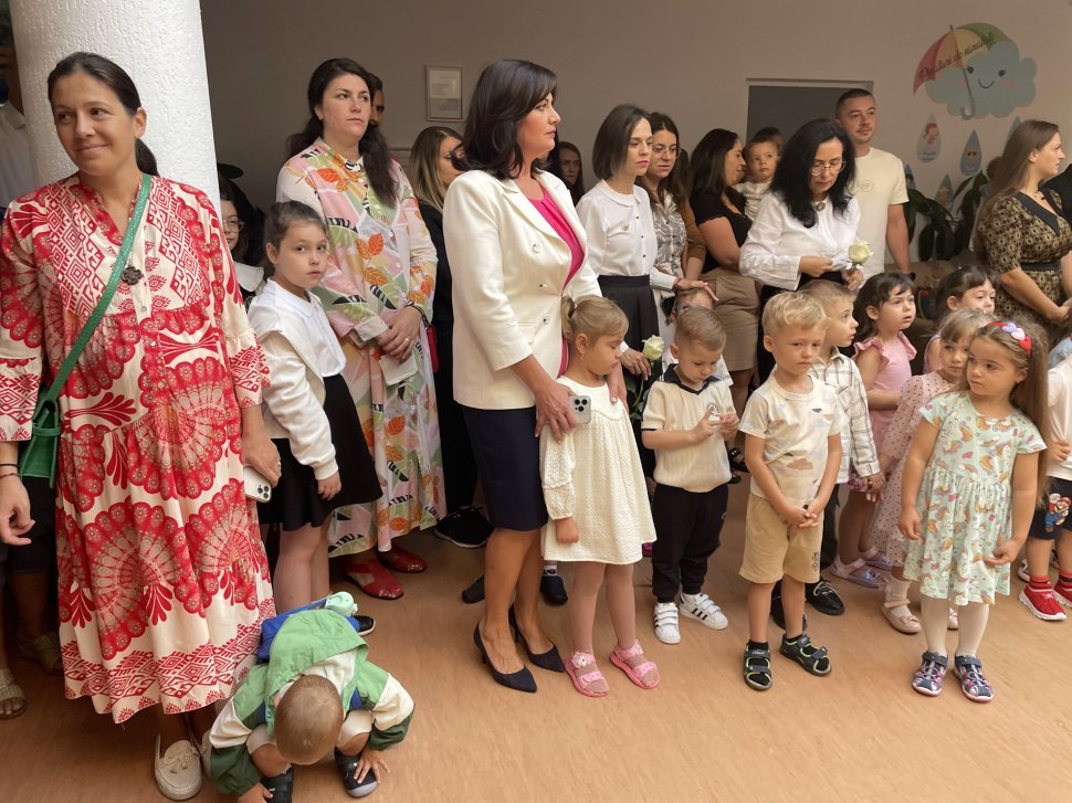 Liderii locali retrăiesc emoțiile primei zile de școală alături de elevi 2755