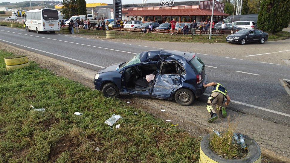 Clipe de panică pentru mai mulți oameni la Pătrăuți, în urma unui accident rutier 3011
