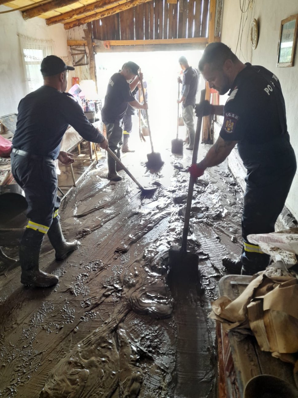 ISU Suceava, alături de sinistrații din Galați 2978