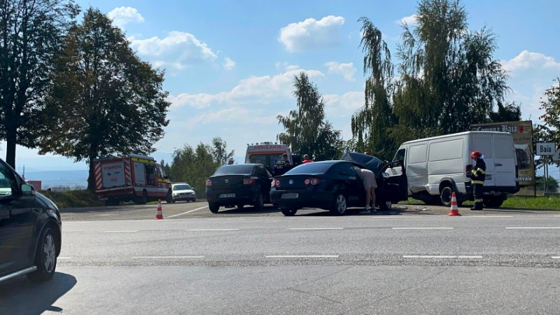 O clipă de neatenție, un nou accident la intersecția cu comuna Baia 3140