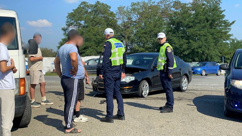 O clipă de neatenție, un nou accident la intersecția cu comuna Baia 3142