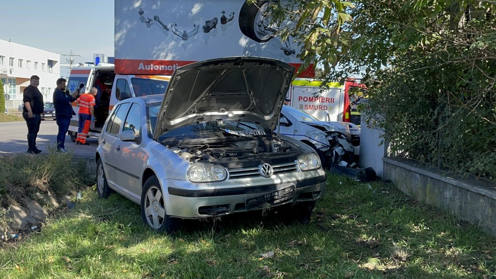 Accident controversat în comuna Șcheia, între o autospecială de poliție și un autoturism 3181