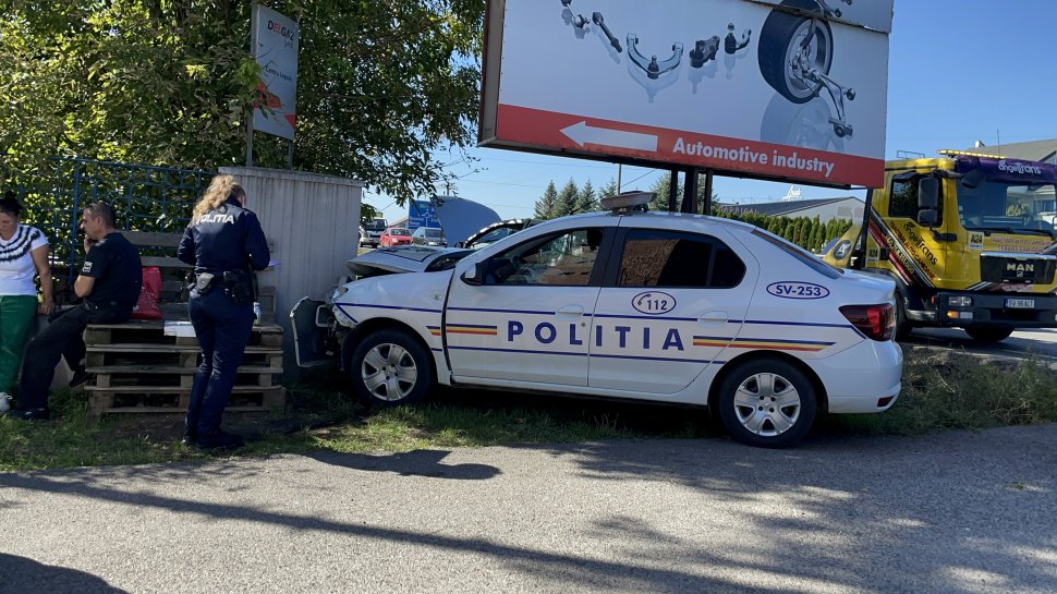 Accident controversat în comuna Șcheia, între o autospecială de poliție și un autoturism 3188