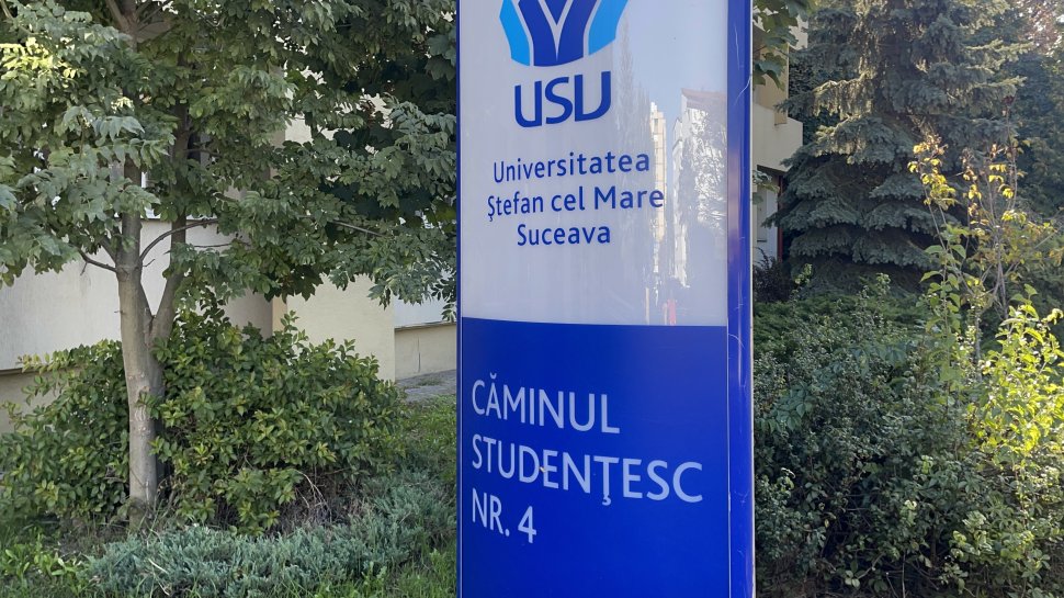 Zeci de studenți vin zilele acestea pentru a-și prelua camerele de cămin 3212