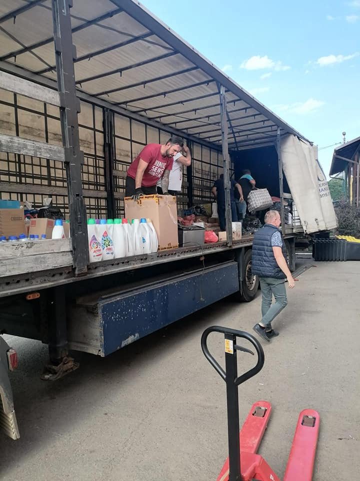 Voluntarii din comuna Șcheia s-au îndreptat către sinistrații din Galați 3252