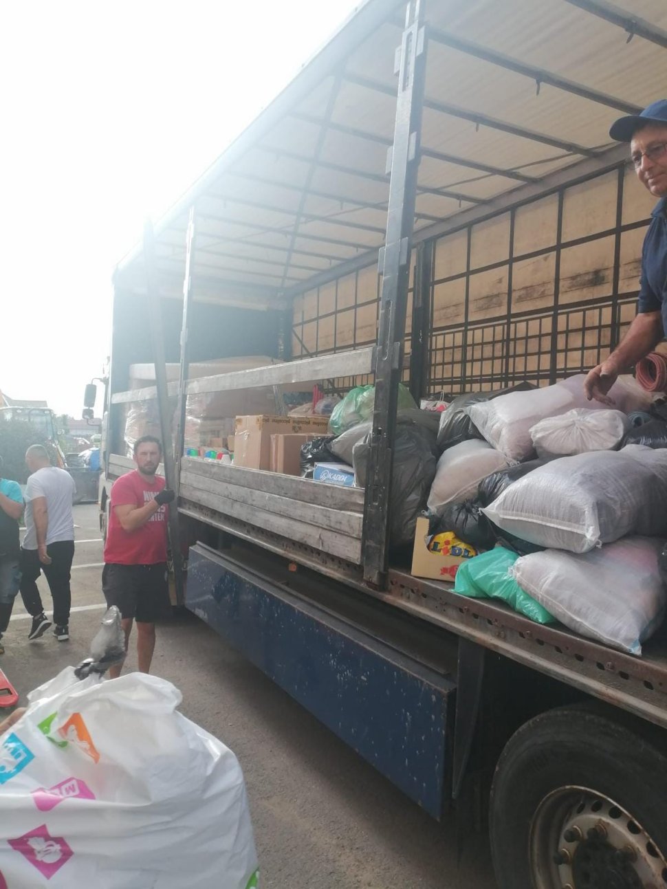 Voluntarii din comuna Șcheia s-au îndreptat către sinistrații din Galați 3255