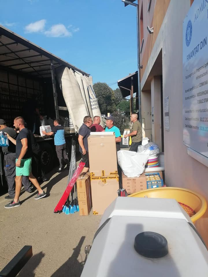 Voluntarii din comuna Șcheia s-au îndreptat către sinistrații din Galați 3274