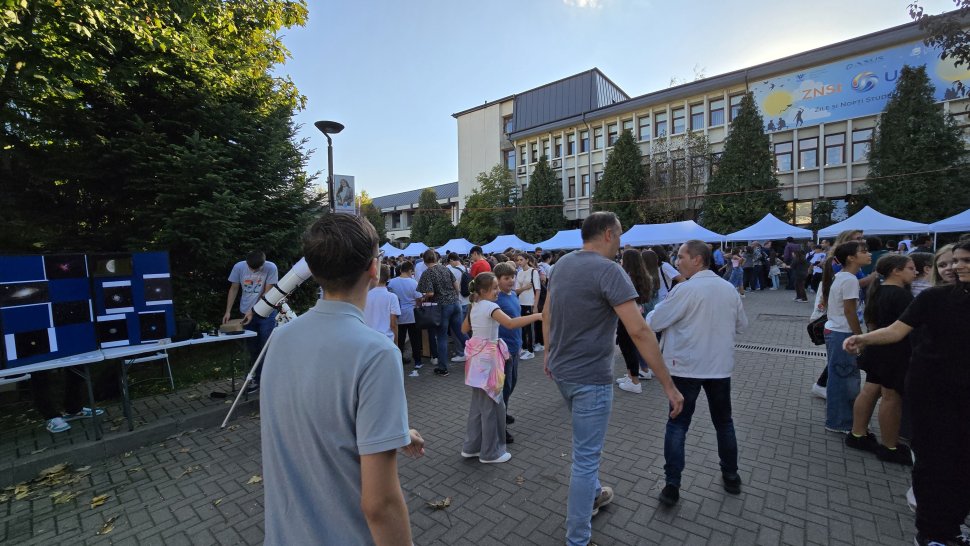 Noaptea Cercetătorilor a adunat oameni de toate vârstele la Universitatea „Ștefan cel Mare” din Suceava 3377
