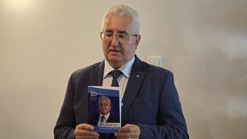 Primarul Sucevei a lansat cartea „Ion Lungu - un om de bună credință”  3359