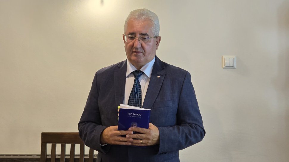 Primarul Sucevei a lansat cartea „Ion Lungu - un om de bună credință”  3366