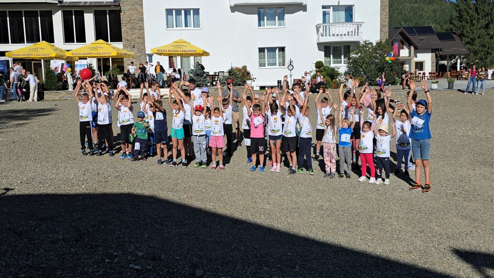 Concursul de alergare „Alerg pentru tine” a adunat oameni sufletiști la Sucevița 3400