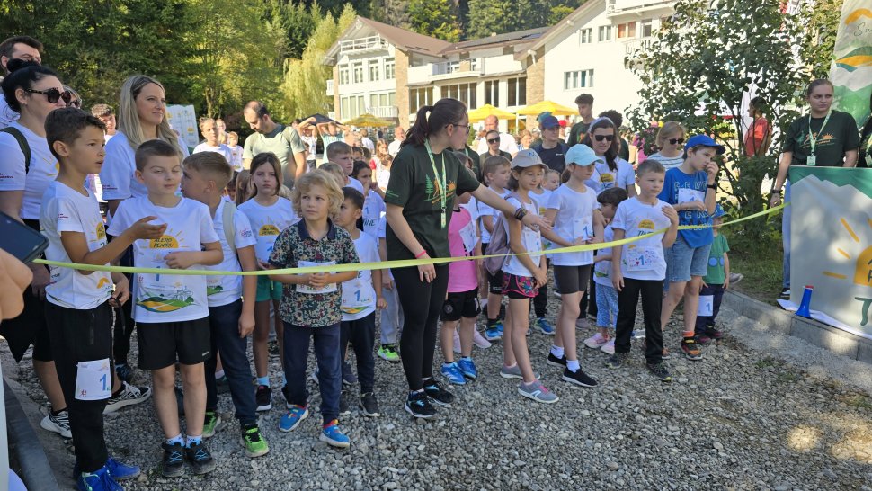 Concursul de alergare „Alerg pentru tine” a adunat oameni sufletiști la Sucevița 3401