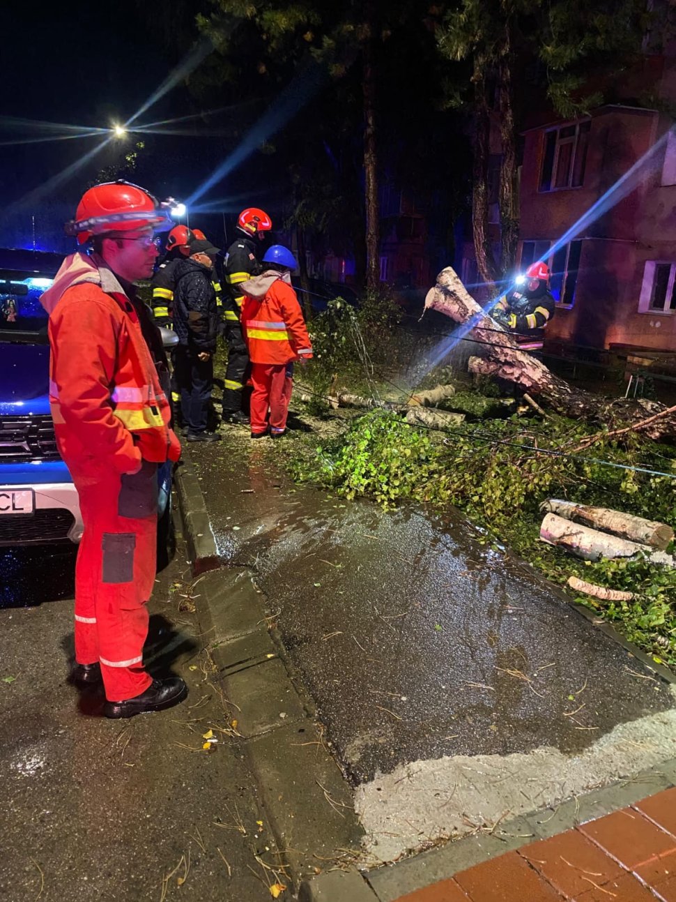 Pompierii suceveni, la datorie: numeroase intervenții în perioada codului portocaliu 3426