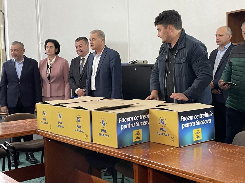 PNL Suceava a depus semnăturile pentru parlamentare  3489