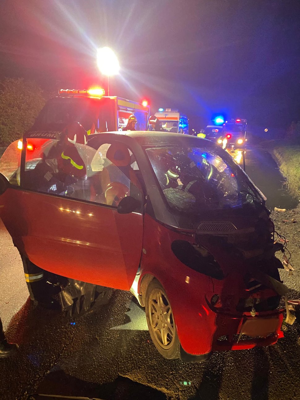 Accident rutier grav la miezul nopții, în localitatea Cumpărătura 3545