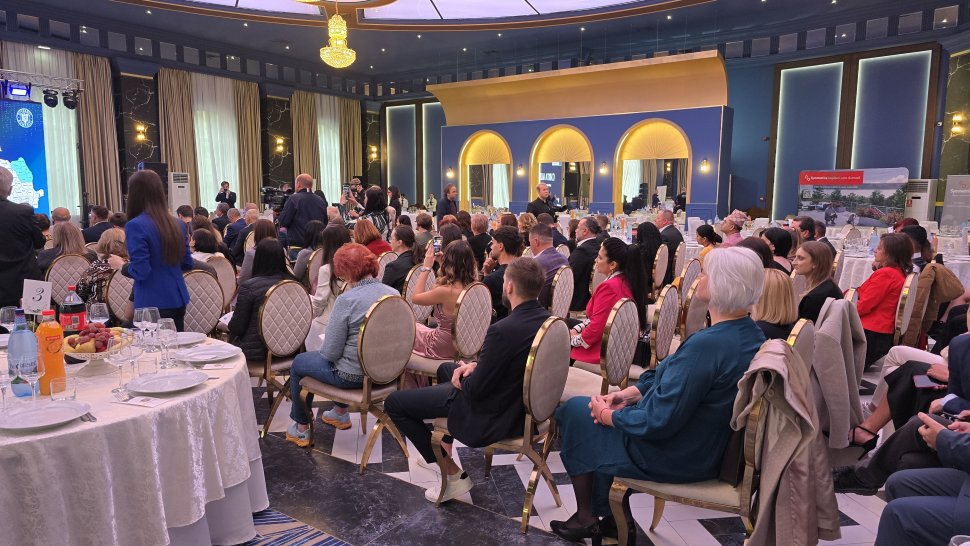 Peste 400 de participanți prezenți la Gala Oamenilor de Afaceri 3621