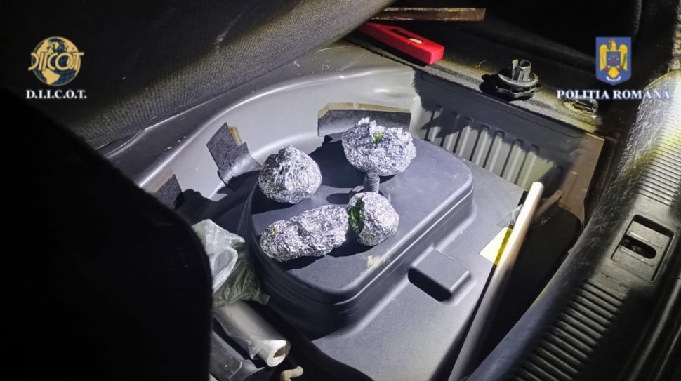 Percheziții și arestări în Neamț pentru trafic de droguri 3695