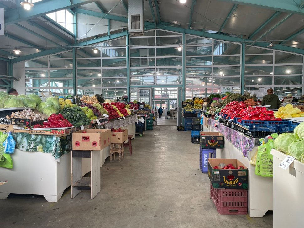 Produsele românești la mare căutare, în piețele sucevene  3726