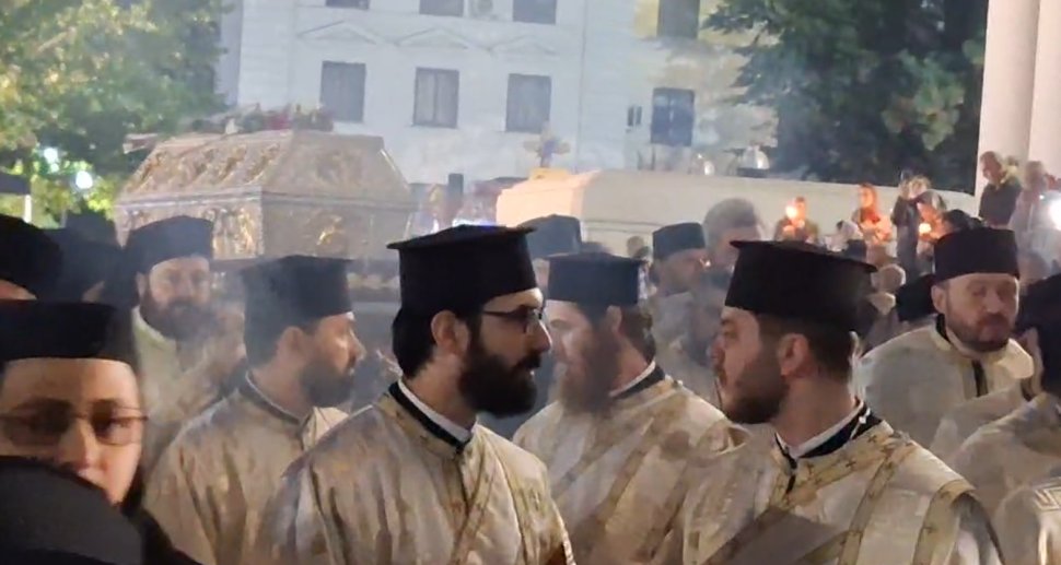 Sucevenii alături de sute de mii de pelerini, la Iași 3716