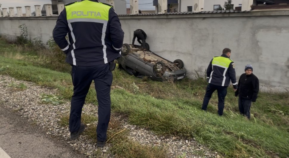 Trei persoane au scăpat ca prin minune, în urma unui accident la Cumpărătura