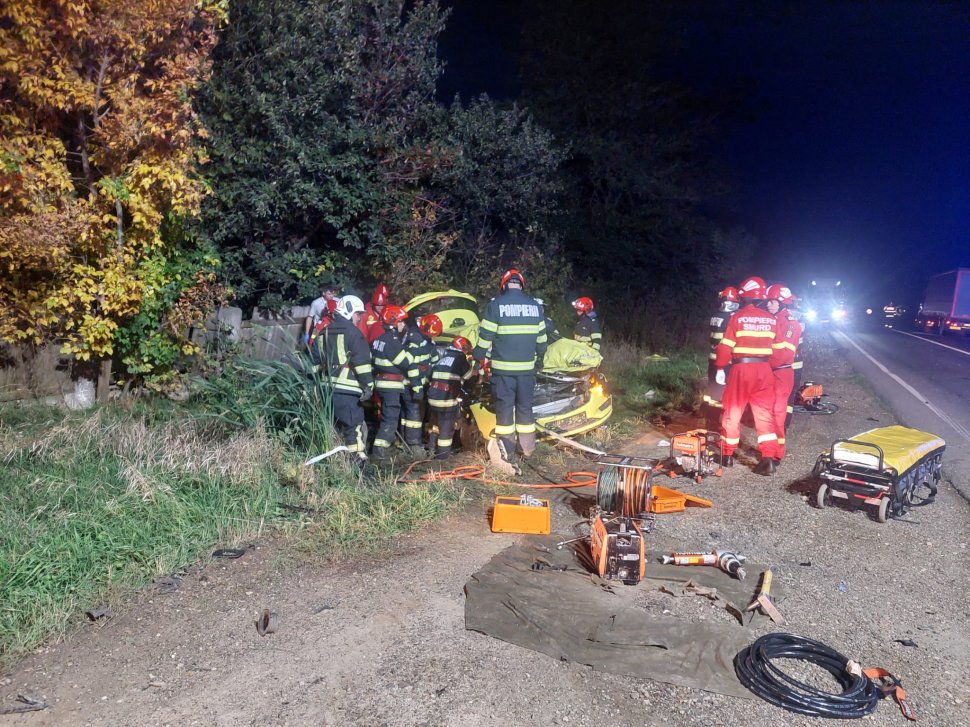 Două persoane și-au pierdut viața într-un accident rutier la Gherăiești, Neamț  3829