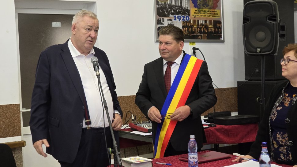 Primarul comunei Hănțești, Daniel Olariu, a fost învestit în funcția de primar 3835