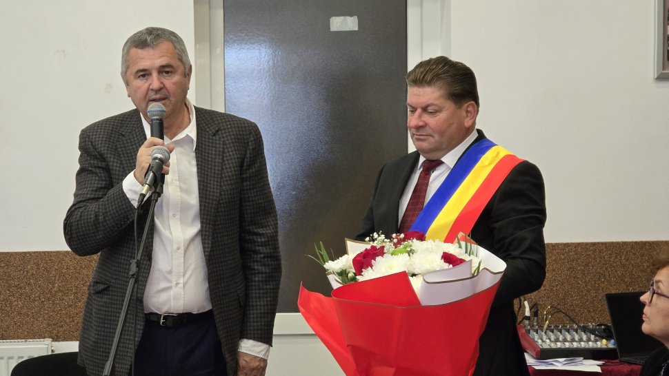 Primarul comunei Hănțești, Daniel Olariu, a fost învestit în funcția de primar 3838
