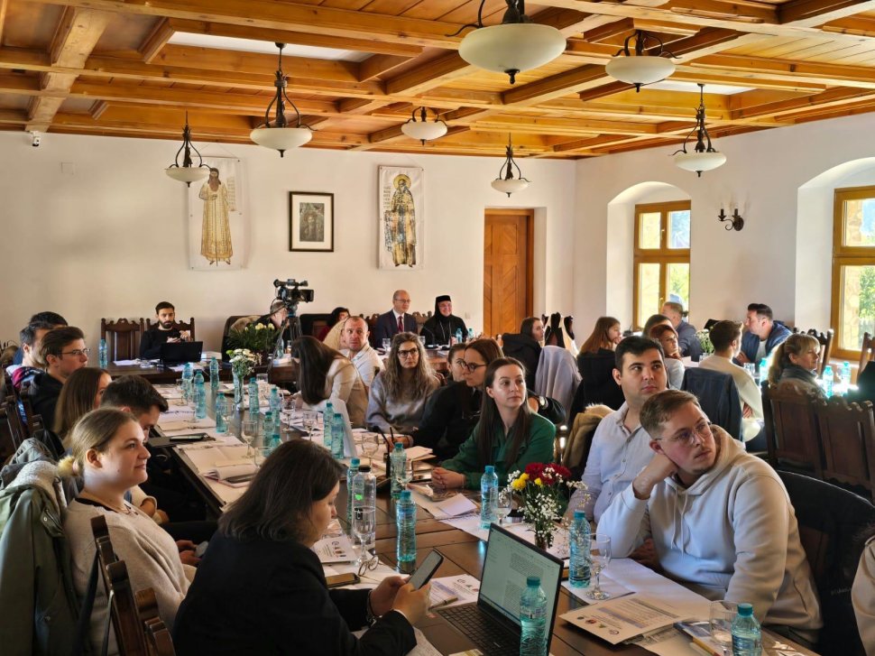 Simpozionul „Îmbătrânirea întru bucurie - Respir în Bucovina” un eveniment medical destinat pacienților cu boli pulmonare cronice 4014