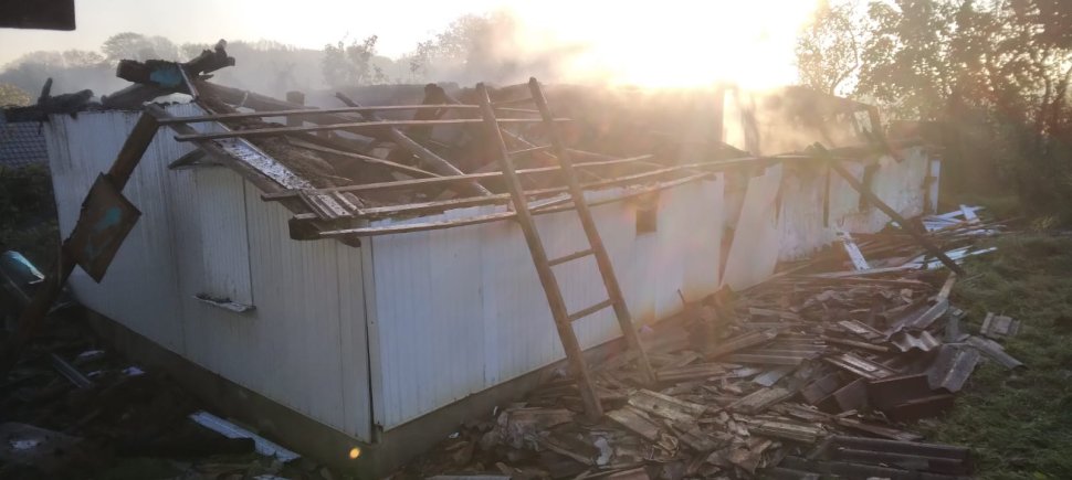 Un bărbat de 42 de ani și-a pierdut viața într-un incendiu, la Dolhasca 4030