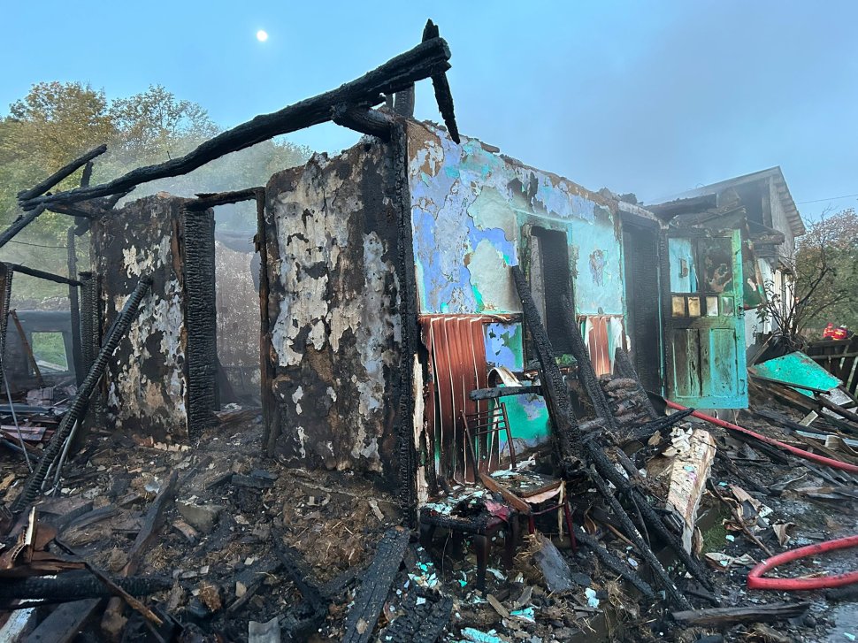 Un bărbat de 42 de ani și-a pierdut viața într-un incendiu, la Dolhasca 4035