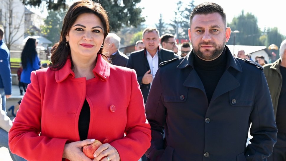 Numeroși membri ai PSD Suceava au fost duminică la Târgul Mărului, în Fălticeni 4102