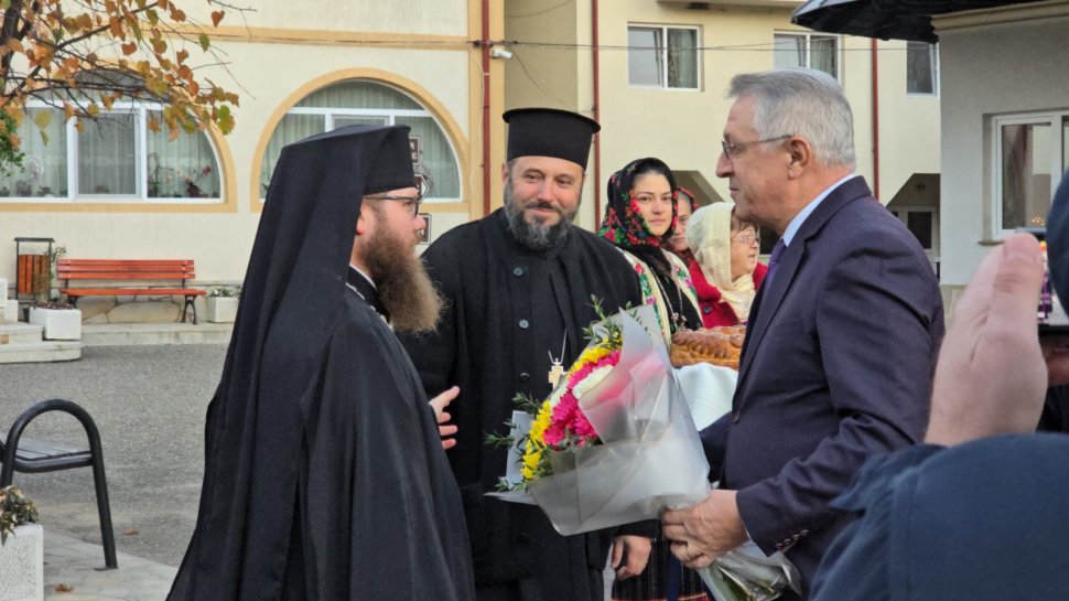 Zi de sfințire la „Casa Bunicilor” de la Mănăstirea Bogdănești 4084