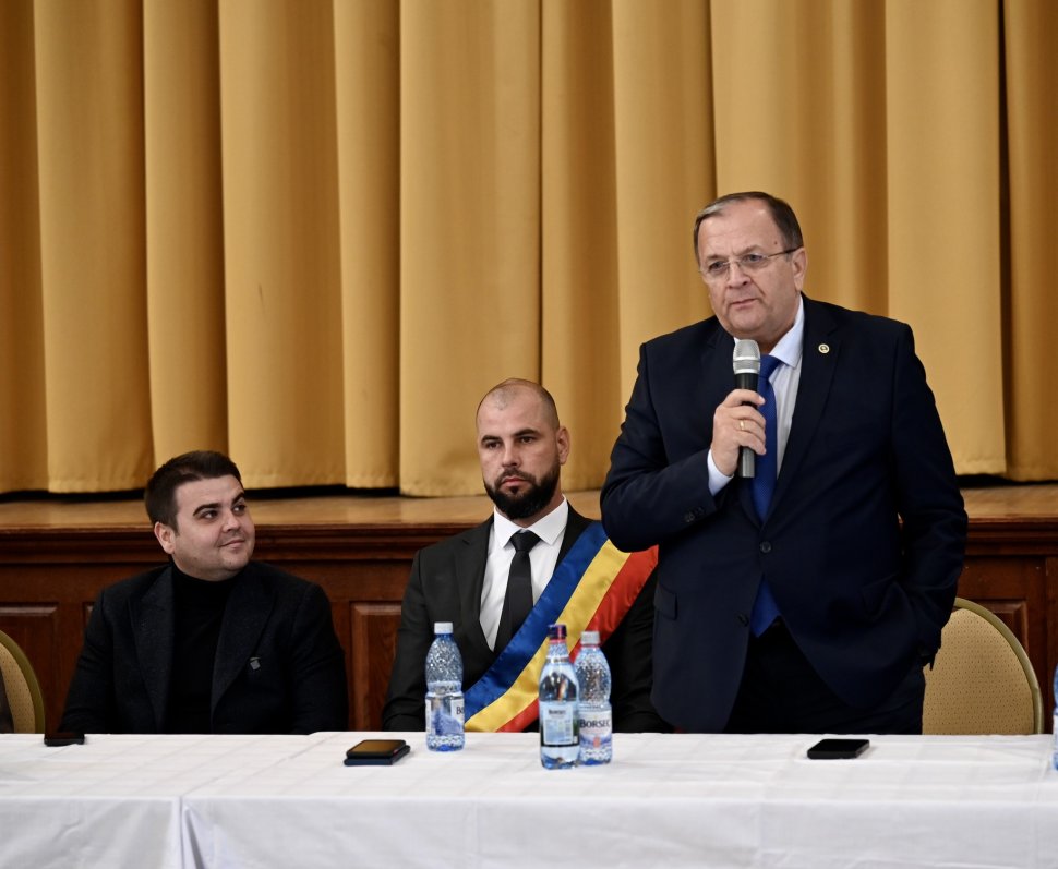 Gheorghe Șoldan prezent la învestirea noului primar al comunei Botoșana 4203