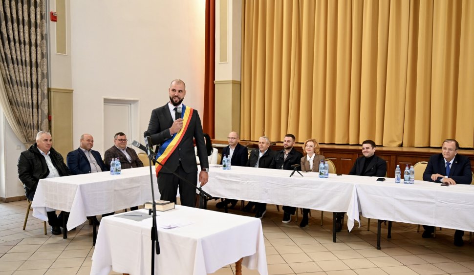 Gheorghe Șoldan prezent la învestirea noului primar al comunei Botoșana 4205
