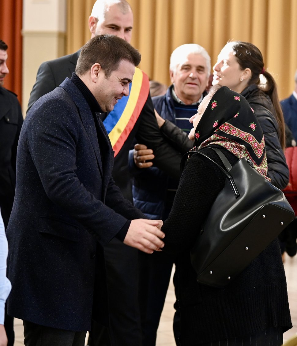 Gheorghe Șoldan prezent la învestirea noului primar al comunei Botoșana 4212