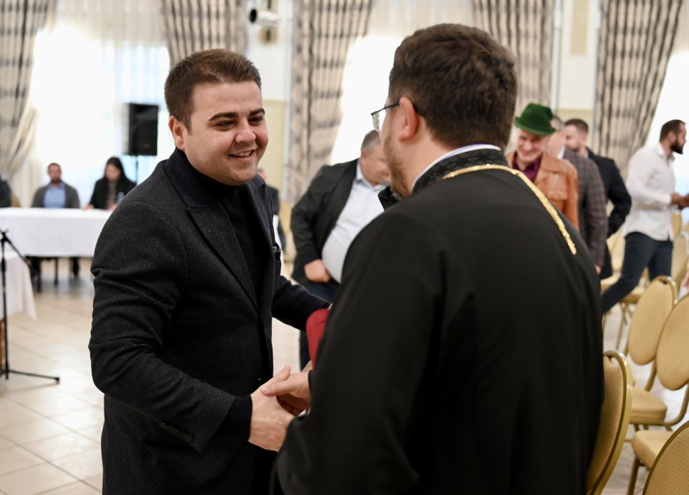 Gheorghe Șoldan prezent la învestirea noului primar al comunei Botoșana 4213